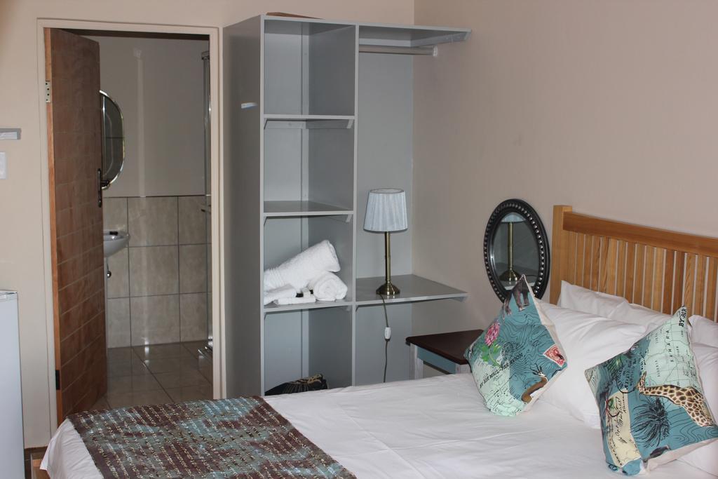 Double Room,643553178:JPEG